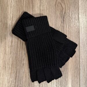 Tommy Hilfiger Black Fingerless Knit Gloves